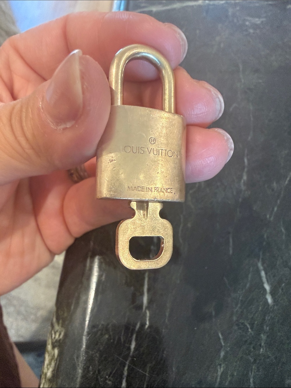 Louis Vuitton Lock and Key #322 - Picture 6 of 8